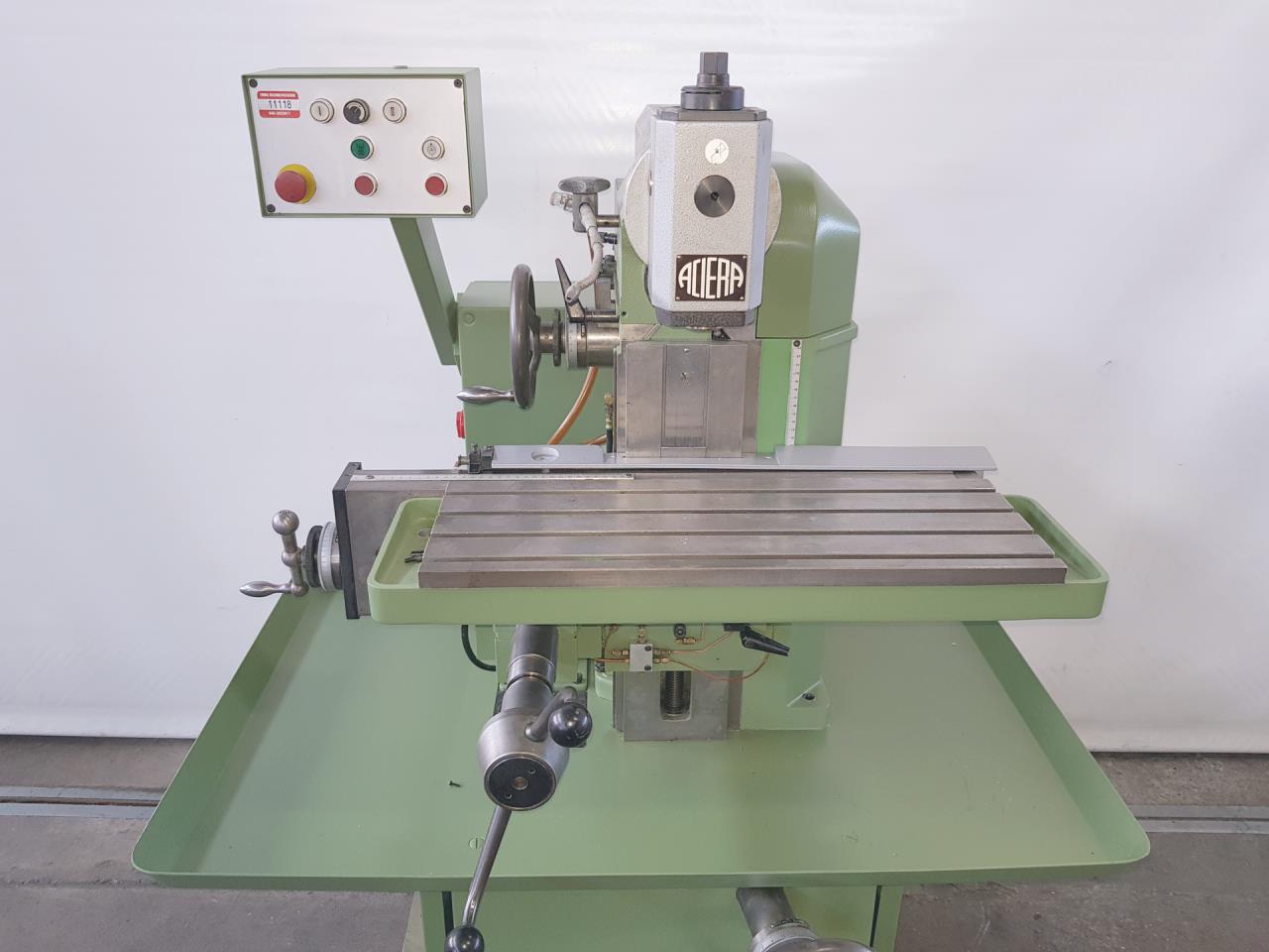 Universal Milling/ACIERA  F 3