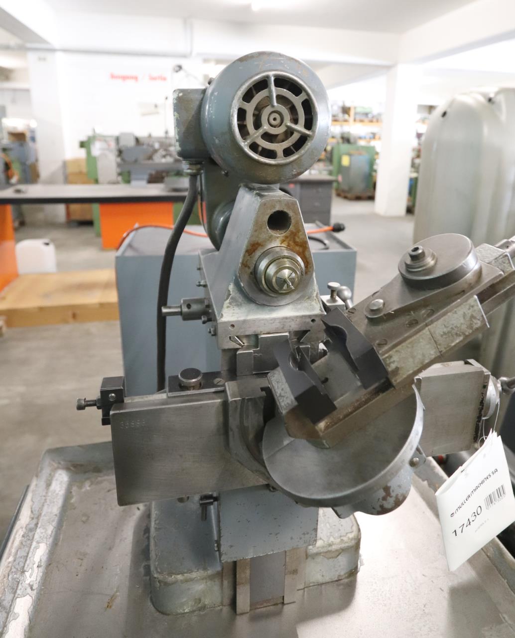 Universal Milling/ACIERA  F 1