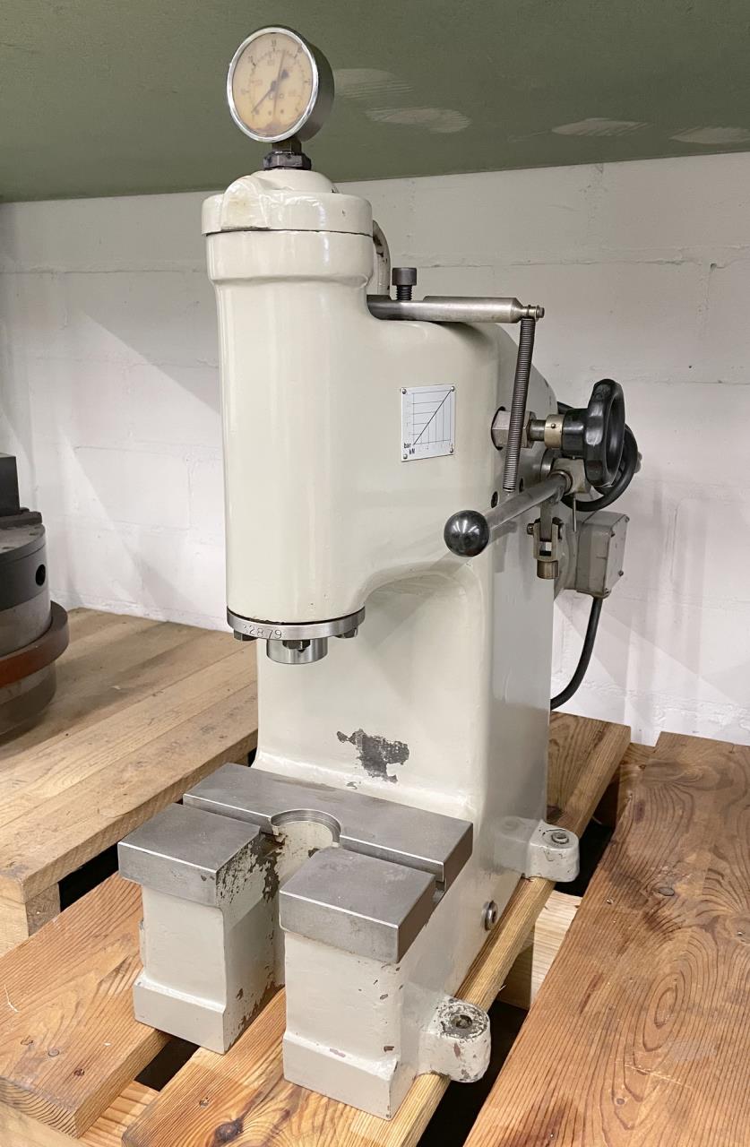 Hydraulic Presses/JENNY  T 1